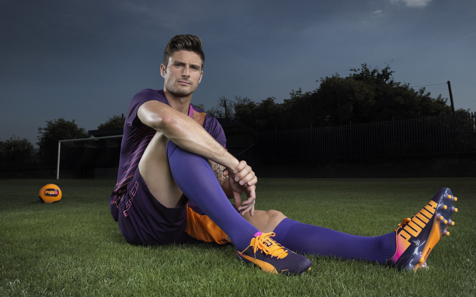 绝境中的孤胆英雄，莱万扛起波兰，绝杀土耳其背后的唯一性