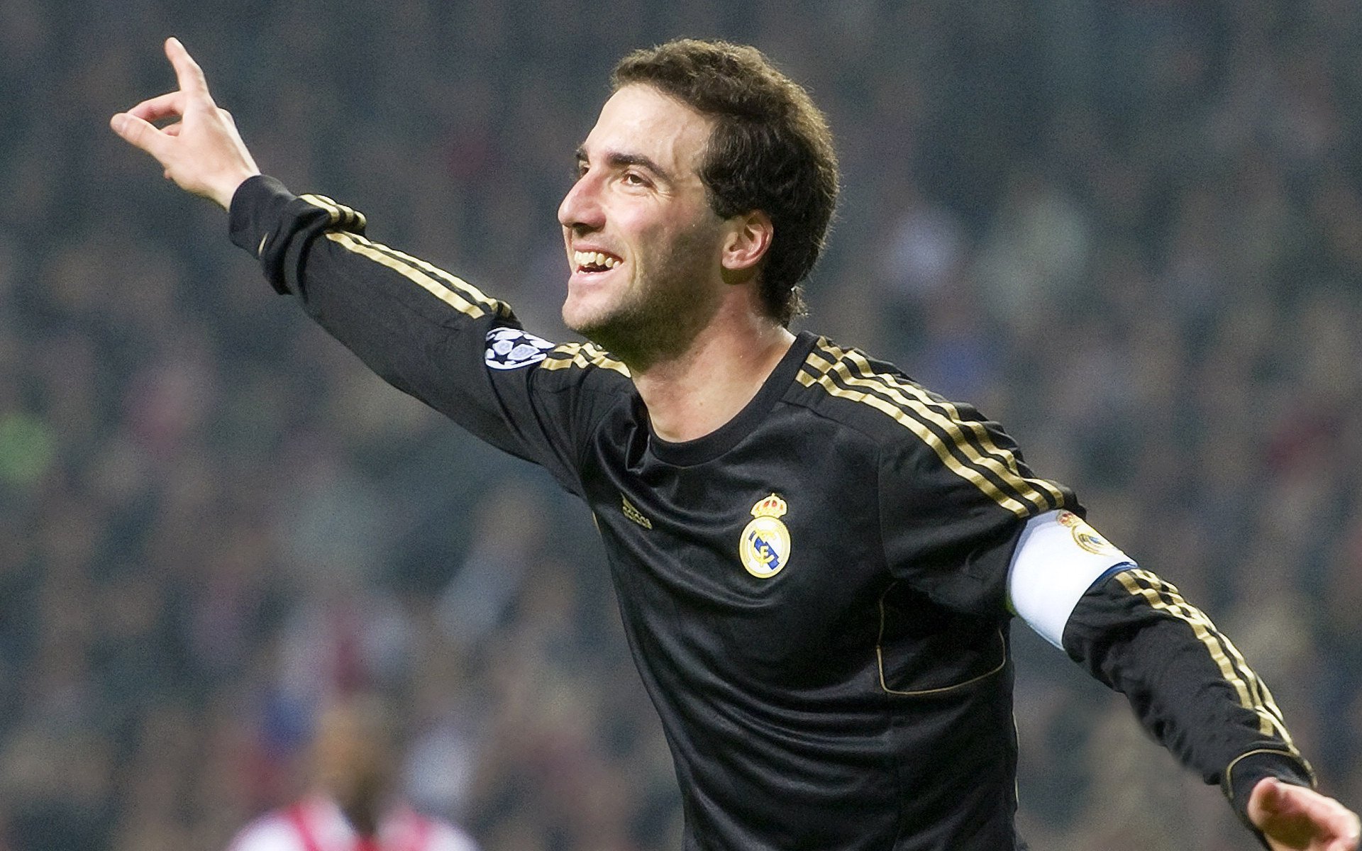 阿圭罗状态火热，土耳其横扫塞维利亚背后的战术密码