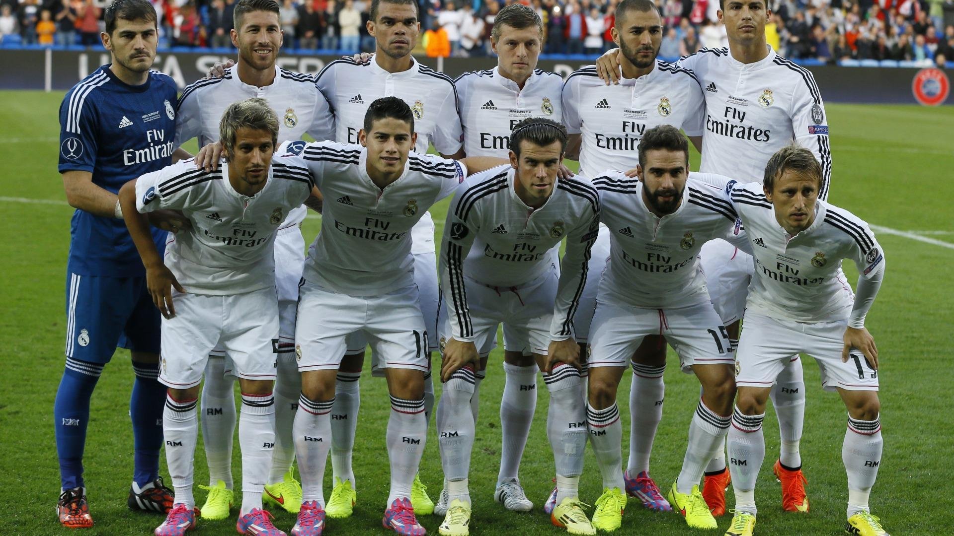 赛道上的家族对决，红牛一队横扫二队，佩雷兹展现王者风范